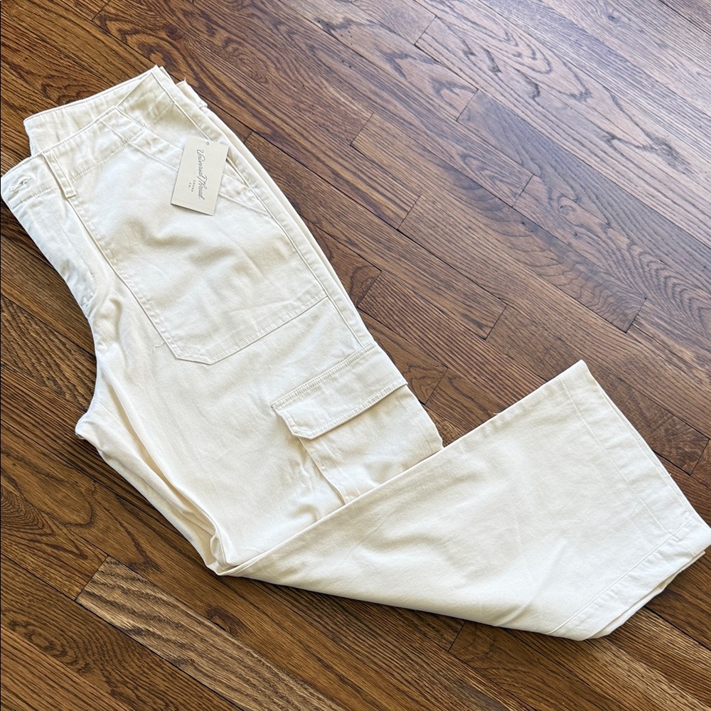 Universal Thread Wide Leg Cargo Pants